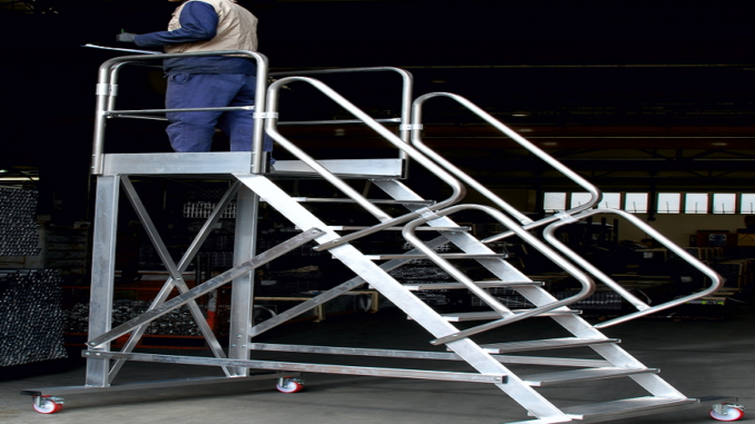 Heavy duty platform ladders Heavy duty platform ladders